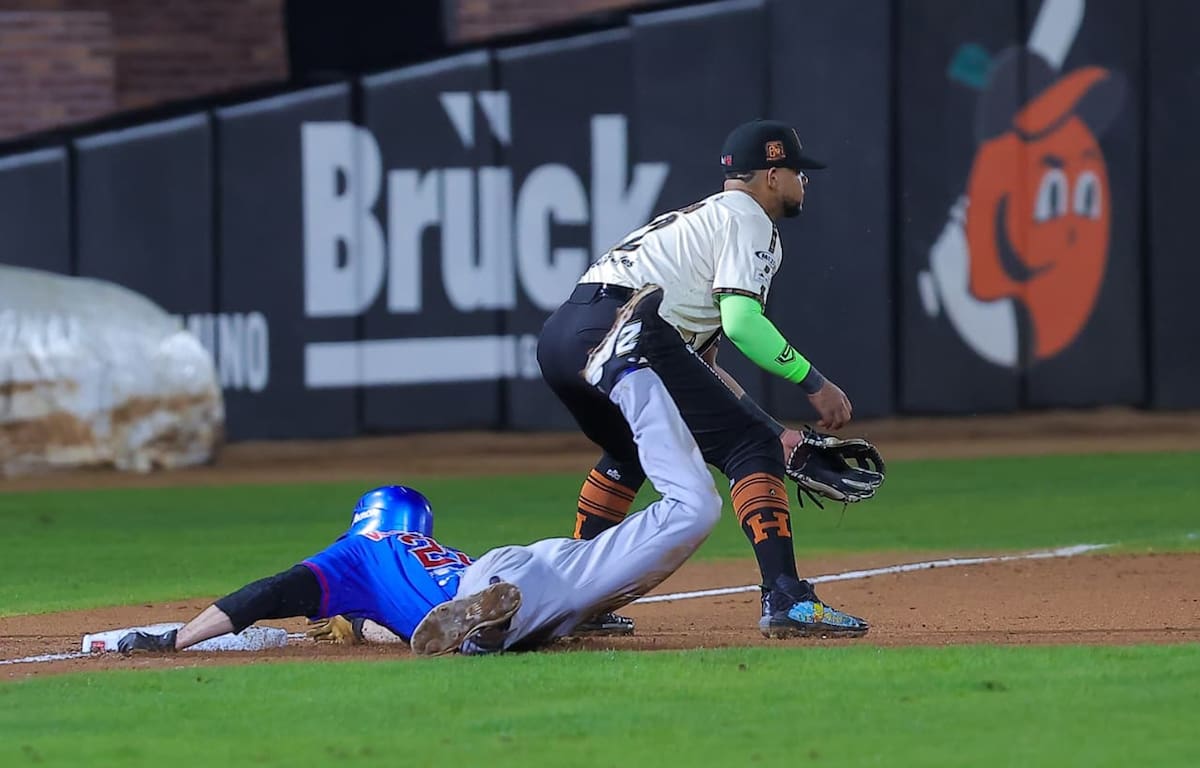 Naranjeros de Hermosillo quedaron eliminados en casa tras caer ante Charros de Jalisco, que avanzaron a las semifinales de la Liga Mexicana del Pacífico. (Eleazar Escobar)