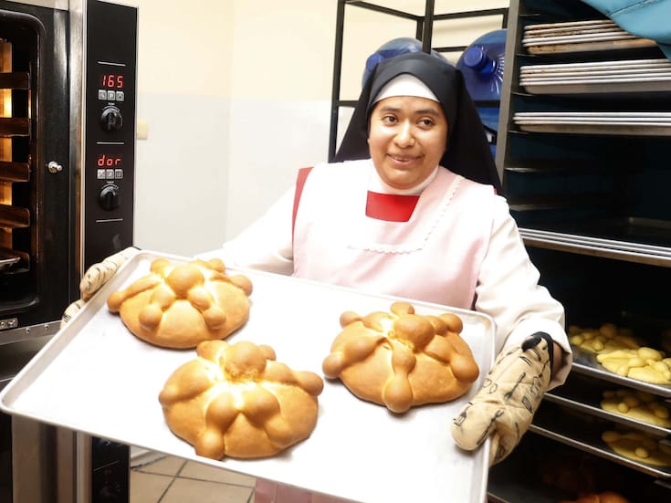 El pan de muerto de las Madres Adoratrices de Hermosillo lleva un ingrediente especial que no se compra: el amor