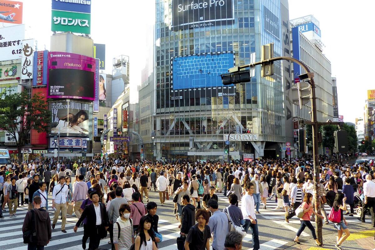 Tokio rompe récord en contagios por Covid-19; casi tres mil nuevos casos