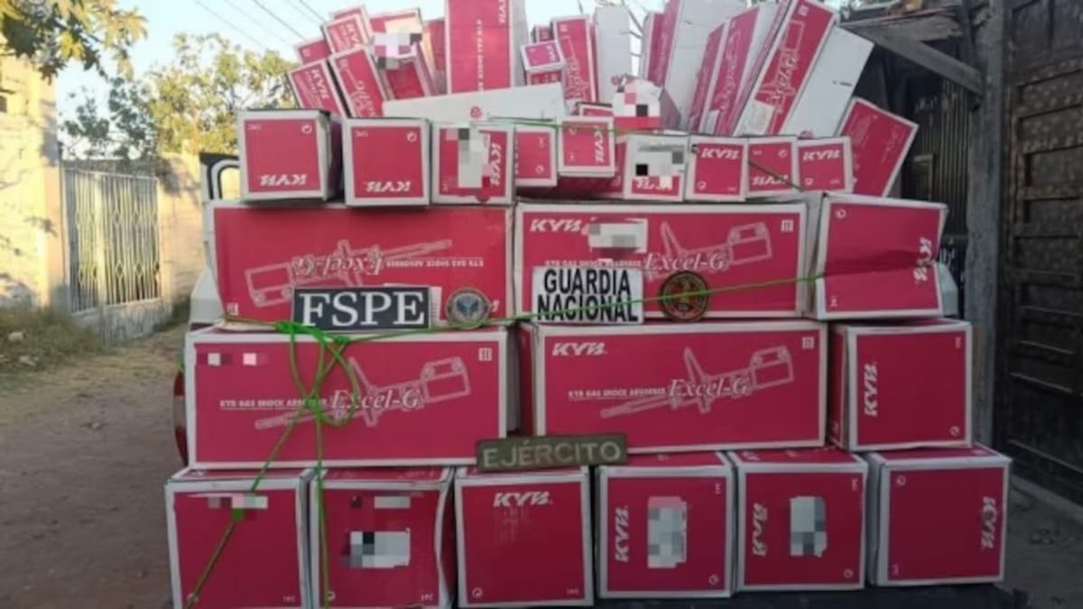 También decomisaron 310 cajas de amortiguadores presuntamente robados. (Foto: Secretaría de Seguridad y Paz de Guanajuato)