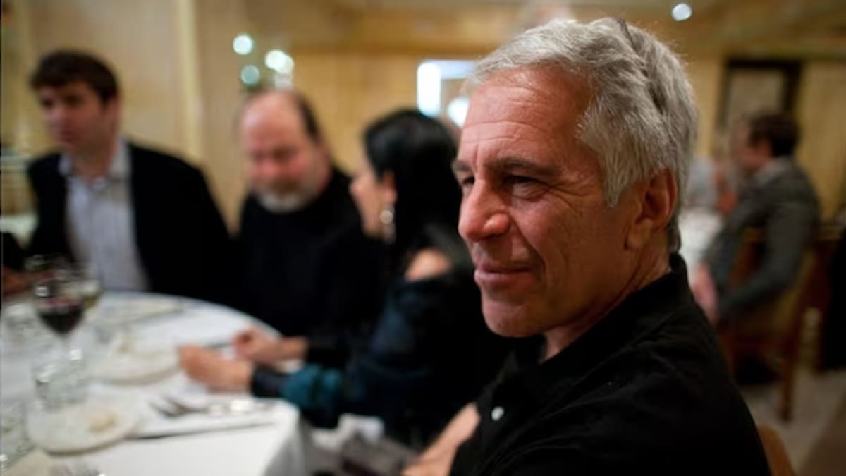 Nueva filtración del caso Jeffrey Epstein ‘sacude’: correos electrónicos describen presuntos entierros clandestinos cerca de su rancho y la muerte de dos jóvenes extranjeras estranguladas durante sexo “duro y fetichista”, según un extrabajador citado en los documentos