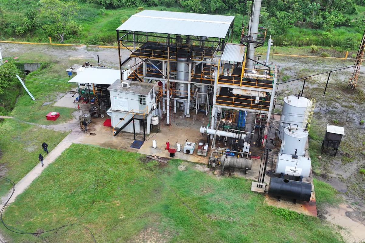 Revelan que red clandestina de combustible hallada en Veracruz solicitó en 2019 permisos para operar como planta de reciclaje de residuos peligrosos