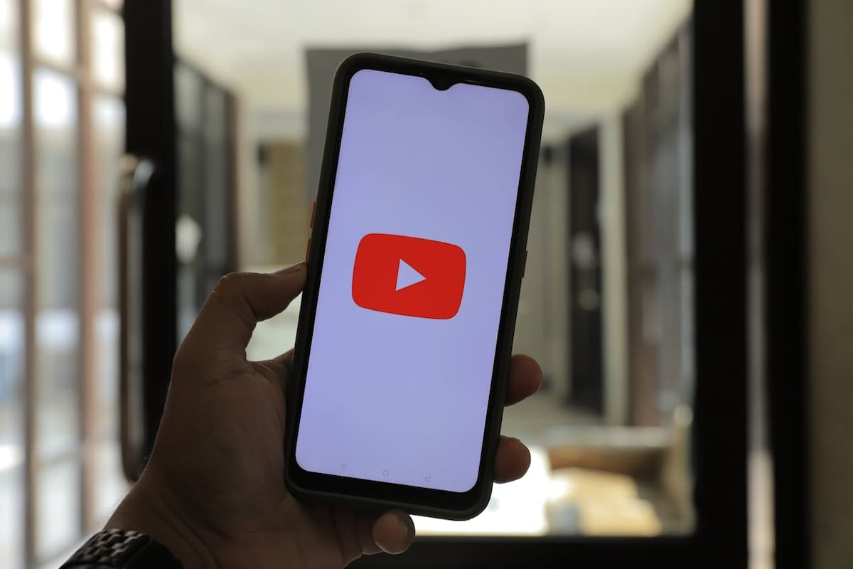 Aunque los creadores del video no indiquen que este se realizó con IA, debajo del video aparecerá la aclaración. | Foto: Pexels