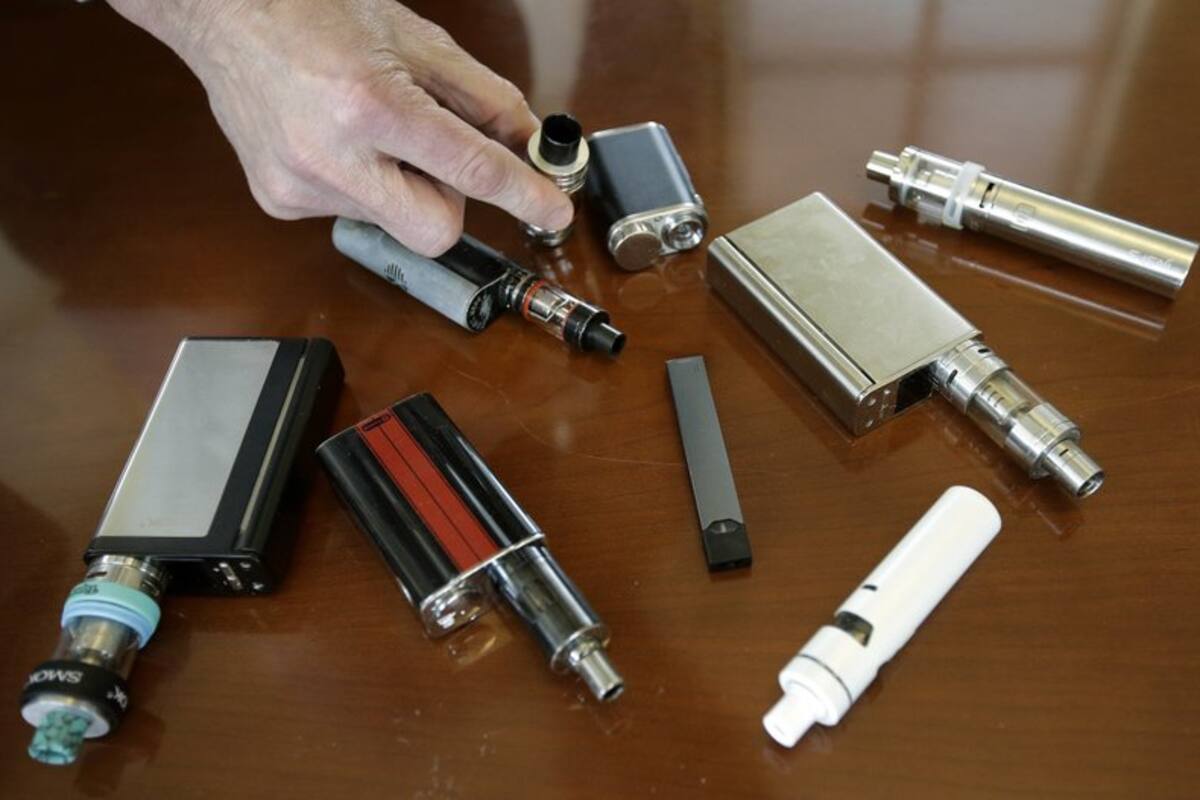 ¿Cuáles son los riesgos de los cigarrillos electrónicos y qué contienen?