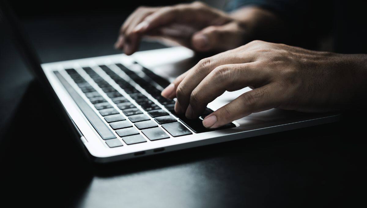 El Gobierno federal desactivó 200 cuentas en redes sociales vinculadas al reclutamiento del crimen organizado.