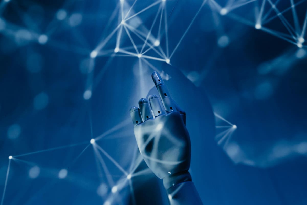 César Román Mora: Robots e Inteligencia Artificial en la Lucha contra la Corrupción