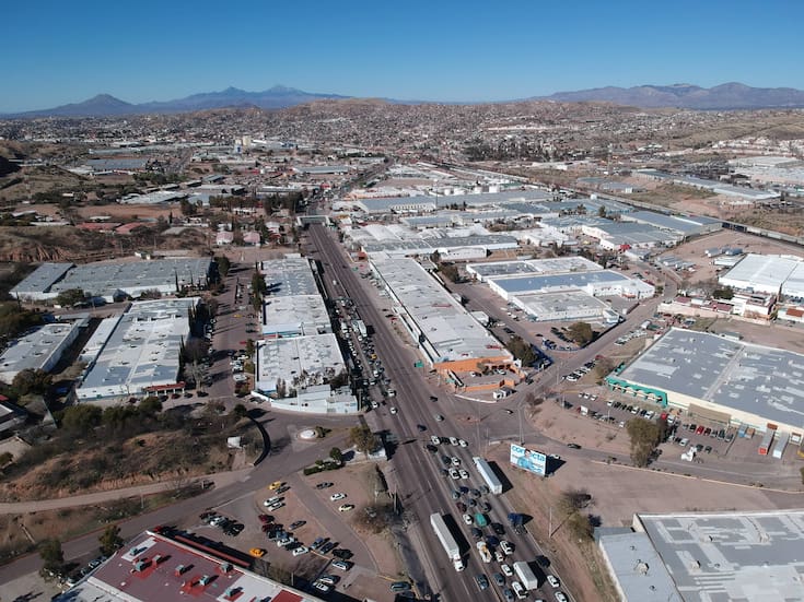 La industria sostiene el paso