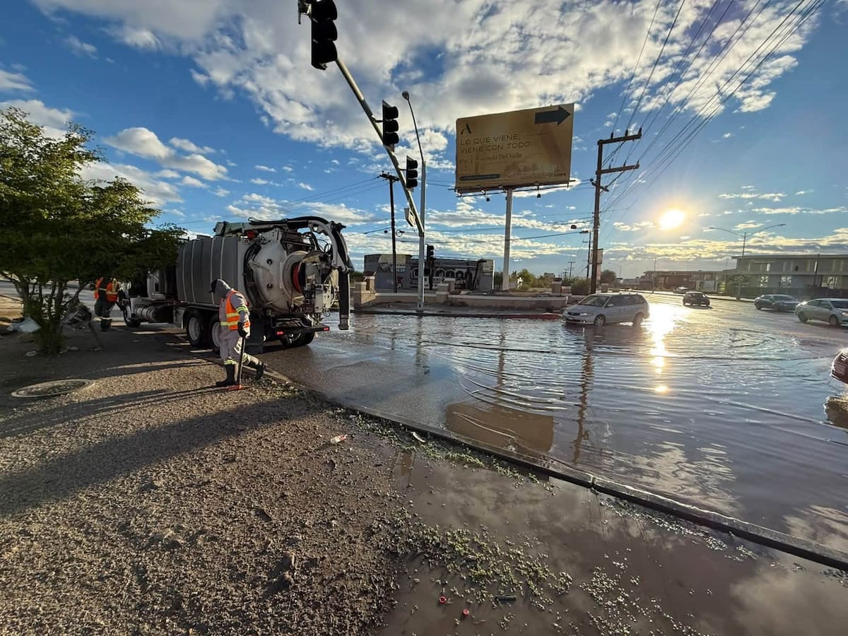 CESPM refuerza el bombeo de agua en Eje Central y otros puntos de Mexicali l Foto: Cortesía