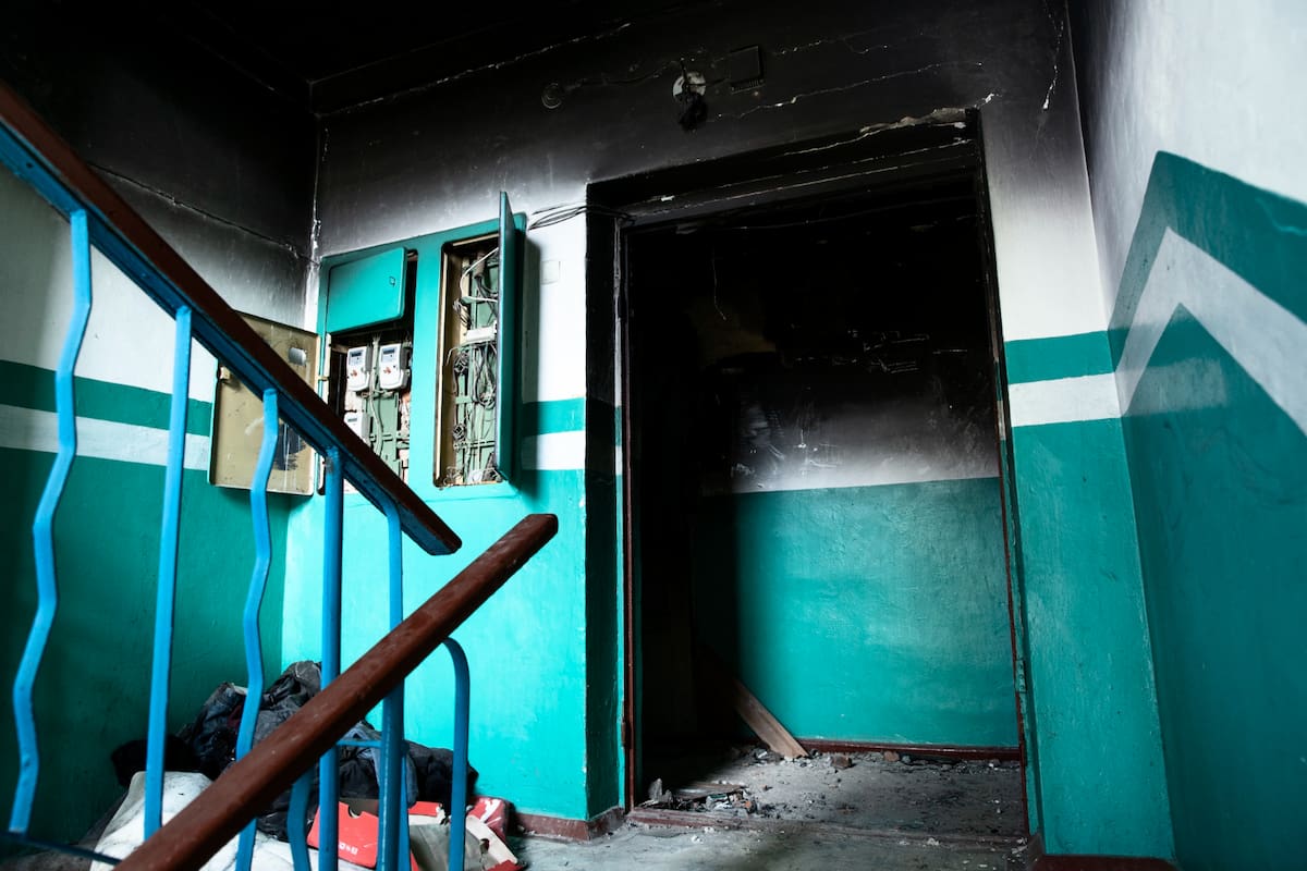 Los propietarios de una casa o departamento pueden quedarse con el dinero del depósito en renta, si al momento de entregar la propiedad, esta tiene daños o adeudos. | Foto: Freepik