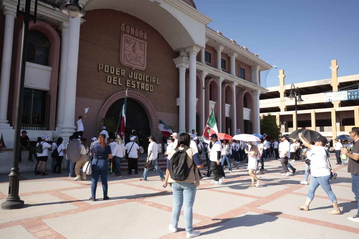 Trabajadores del Poder Judicial exigen diálogo sobre la Reforma Judicial en manifestación frente a Palacio de Gobierno