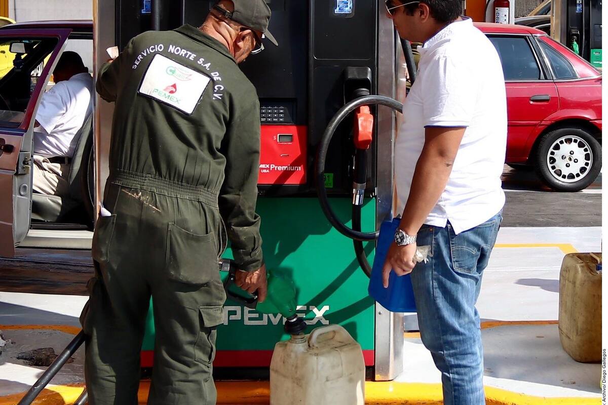 ¿Cómo pagar la gasolina para poder deducirla ante el SAT?