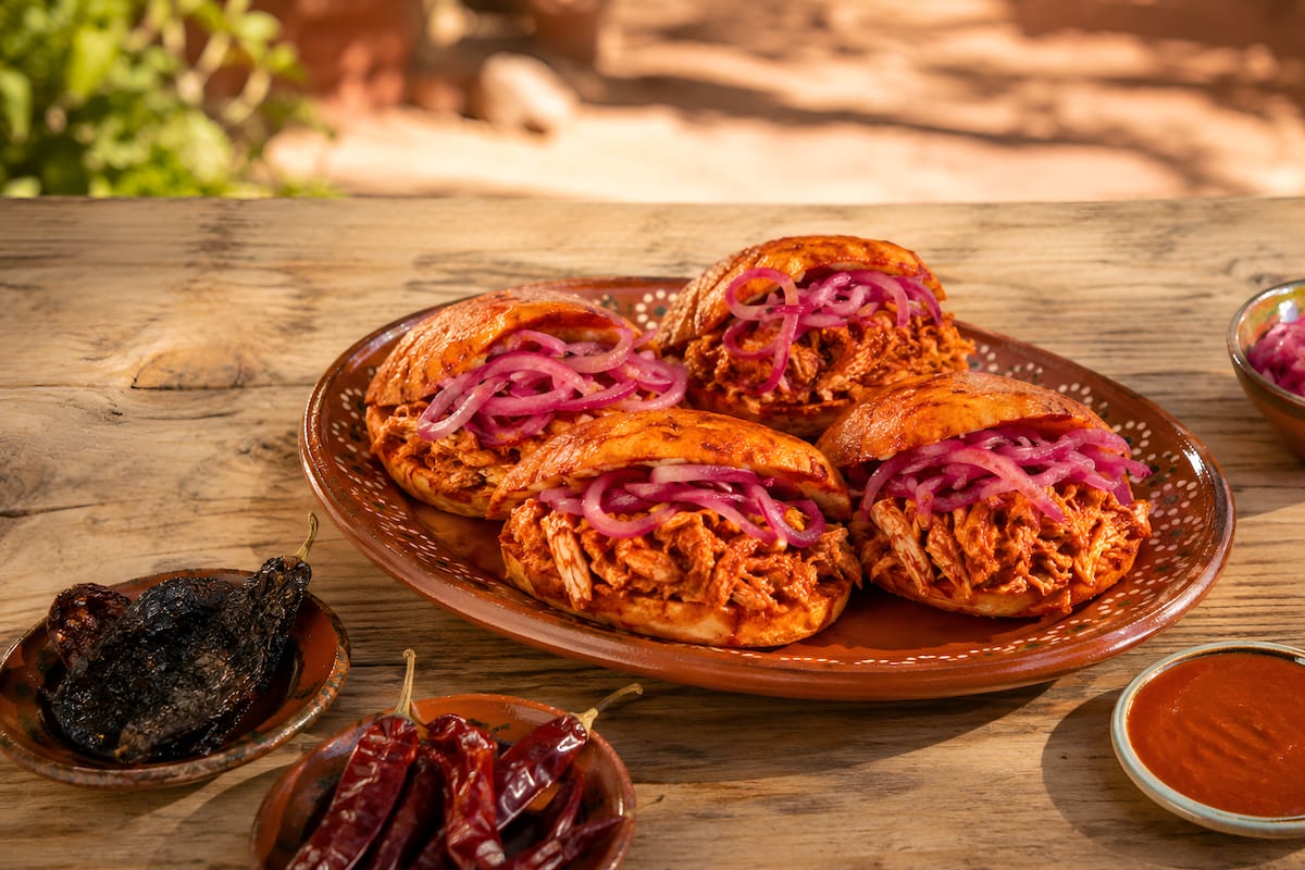 Pambacitos de cochinita pibil