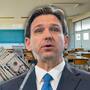 Maestros de Florida recibirán mejores salarios en 2026-2027: el estado eleva el presupuesto a 1,560 millones de dólares y contempla aumentos de hasta 3,000 dólares