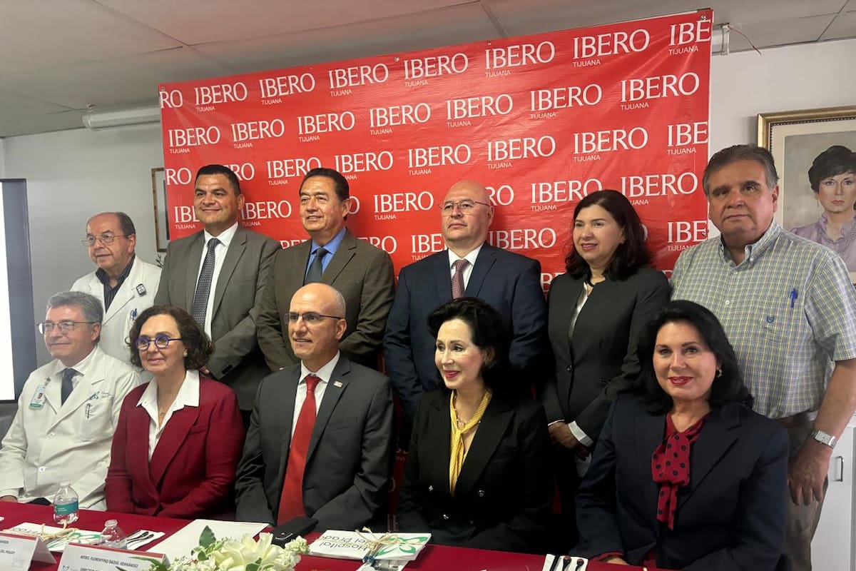 Presenta Ibero nueva carrera en medicina
