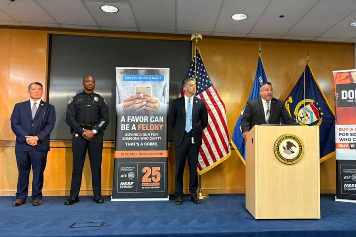 Buscan frenar flujo de armas ilegales desde San Diego hacia Tijuana