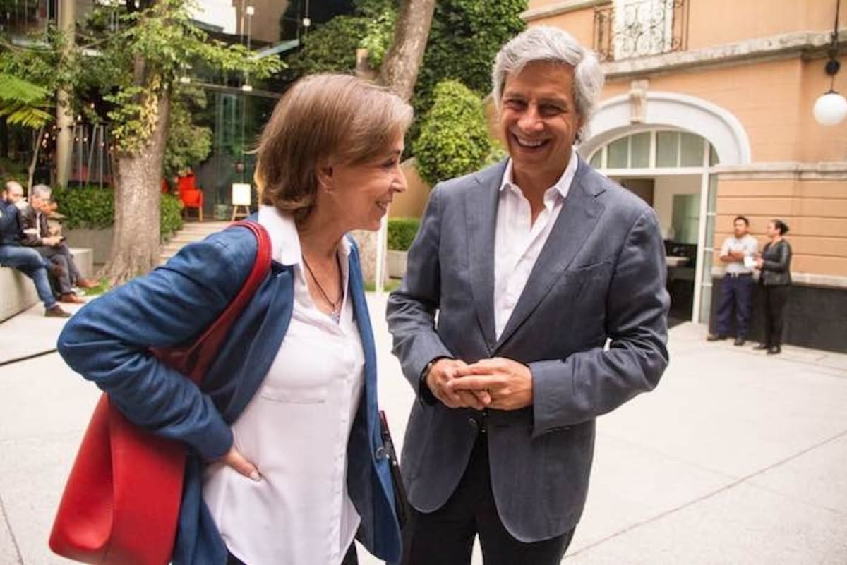 Presidenta de Mexicanos Contra la Corrupción, María Amparo Casar, junto a Claudio X. González, cofundador de MCCI.