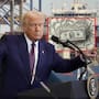 Gobierno de Trump apela la decisión de un tribunal en EEUU que declaró inválido el arancel del 10% a todas las importaciones en el país, en un caso que afecta a empresas y que podría cambiar la política comercial antes de su reunión con China