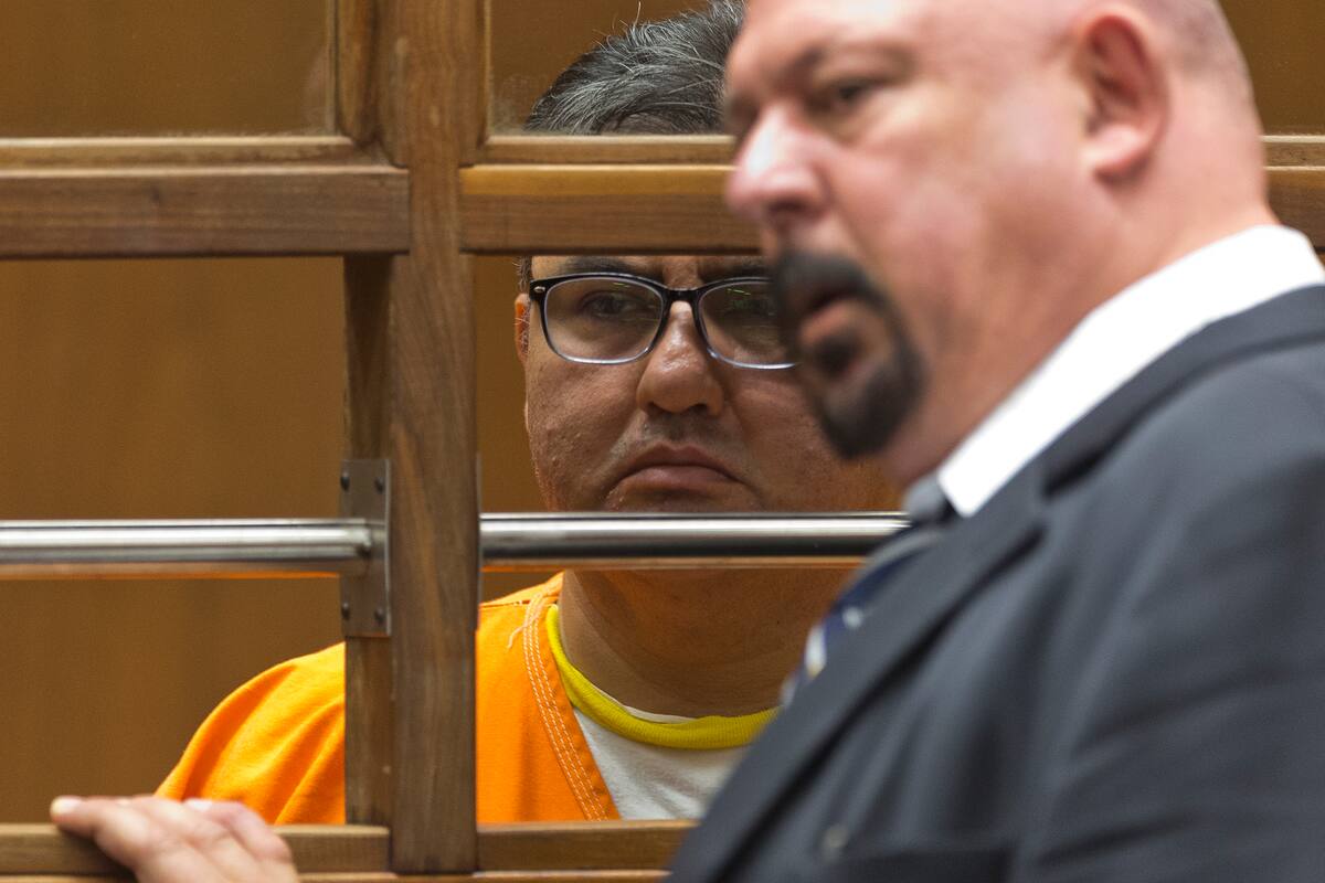 Presentan video sexual de Naasón con menor ante Corte