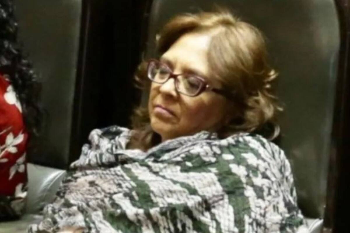 ¿Parpadeo? Explica diputada que se durmió en sesión