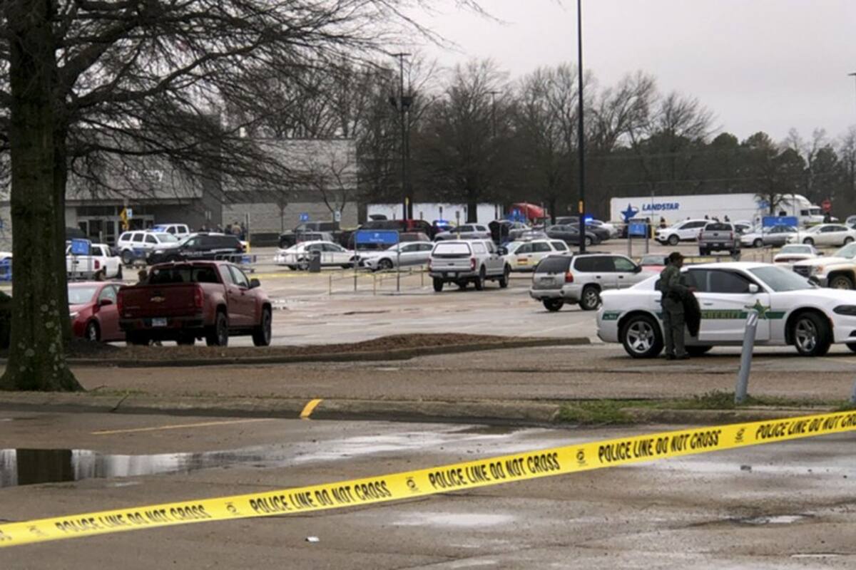 Terror en Walmart de Arkansas por tiroteo; reportan 3 heridos