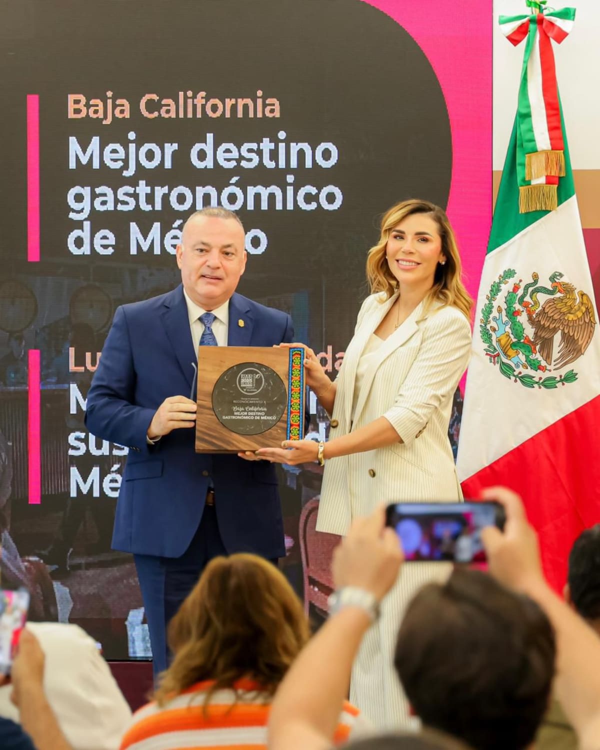 Obtiene BC dos galardones en los Reader Awards de la revista Food and Travel: Mejor Destino Gastronómico de México y el restaurante Lunario como Mejor Restaurante Sustentable. Foto: Cortesía