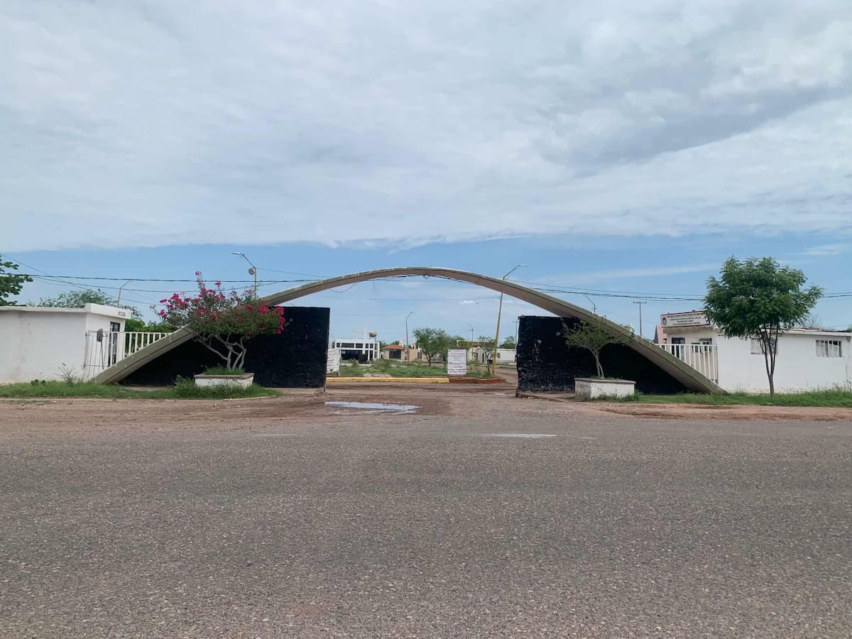 El Panteón del Carmen tiene una extensión de 500 metros de ancho y un kilómetro con 360 metros de profundidad.