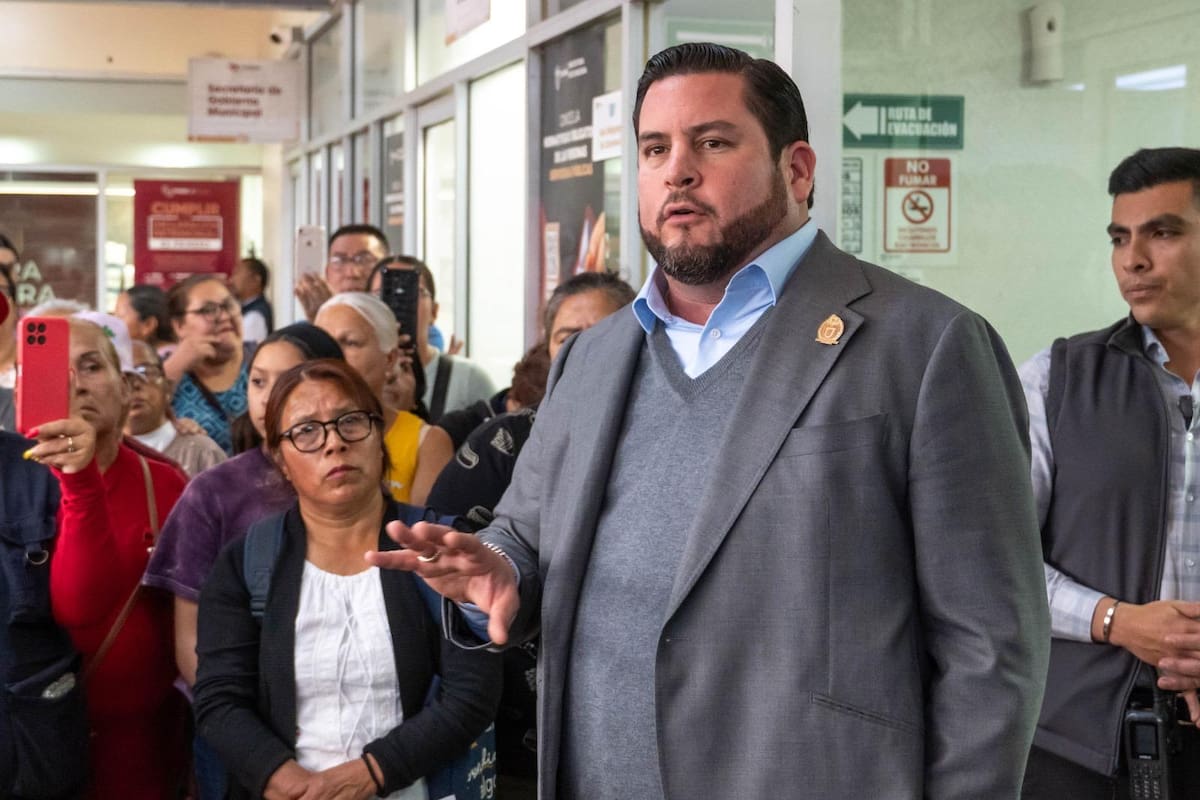 Atiende Ismael Burgueño a residentes de la Zona Este de Tijuana
