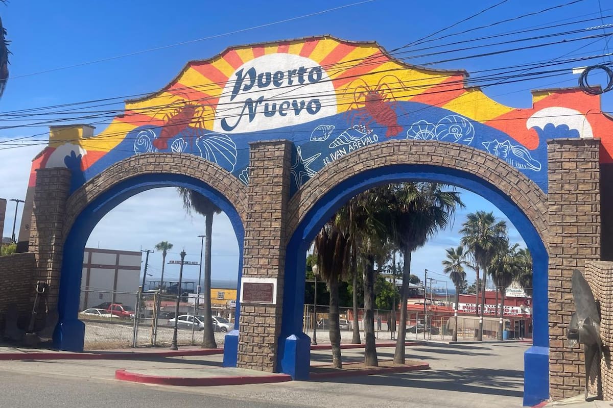 Asalto a mano armada en super mercado de Puerto Nuevo genera caos y terror entre empleados y clientes