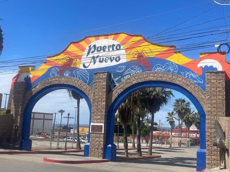 Asalto a mano armada en super mercado de Puerto Nuevo genera caos y terror entre empleados y clientes