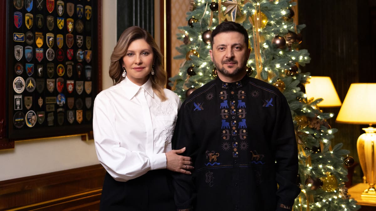 Presidente Ucrania comparte su mensaje de Fin de Año en redes acompañado de su esposa, ¿Quién es Olena Zelenska?