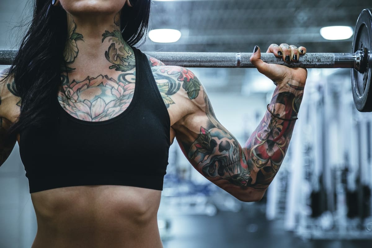 Lograr un aumento de la masa muscular, es un objetivo común en el entrenamiento físico. FOTO: UNSPLASH