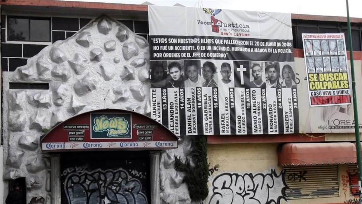Familiares de víctimas conmemoran 18 años de la tragedia en la discoteca News Divine y exigen justicia por operativo que dejó 12 muertos en CDMX