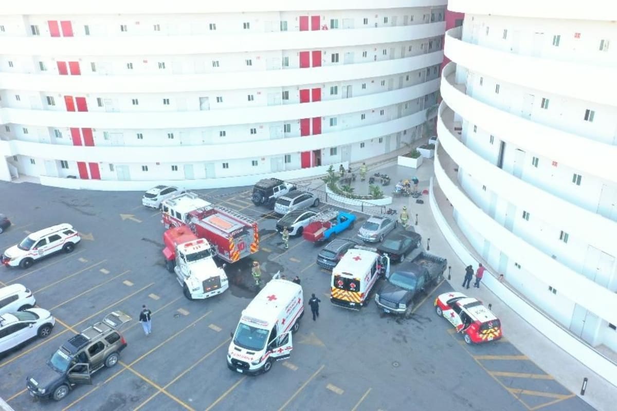 Explosión en edificio de Playas de Tijuana deja tres lesionados graves