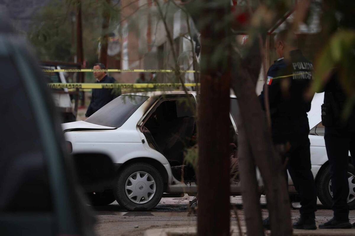 Hermosillo: Hombre pierde la vida en incendio de auto