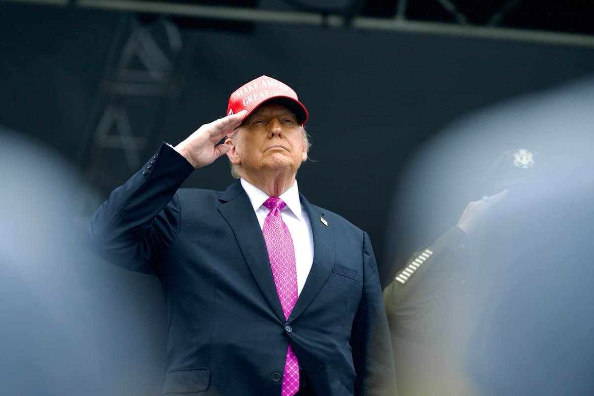 Trump celebra la “liberación” de las Fuerzas Armadas de políticas de diversidad y equidad