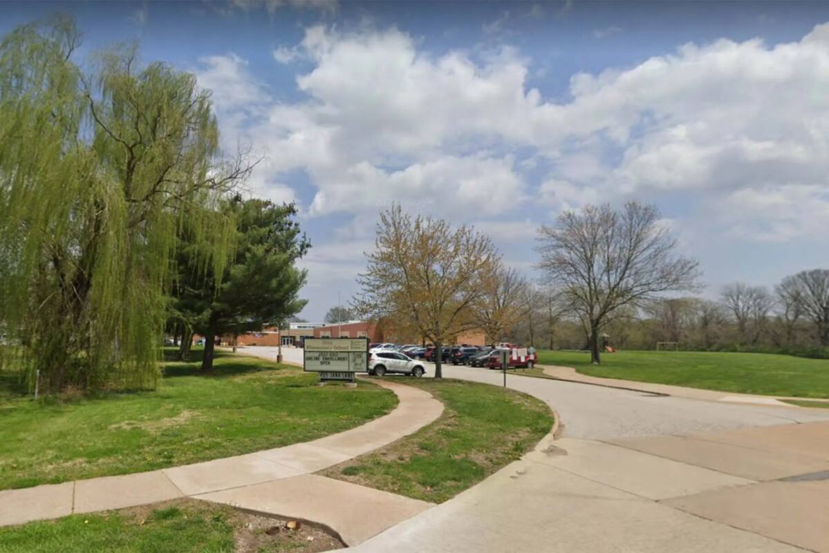 Encuentran desechos radiactivos en primaria de Missouri, cerca de un sitio de producción de armas nucleares de la Segunda Guerra Mundial