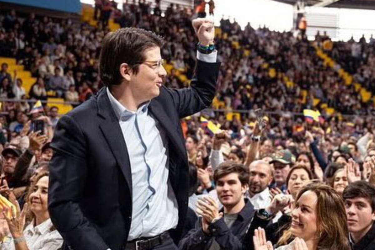 Colombia: Candidato Miguel Uribe Turbay sale de la etapa de extrema gravedad y entra en una nueva fase de recuperación, revela su esposa
