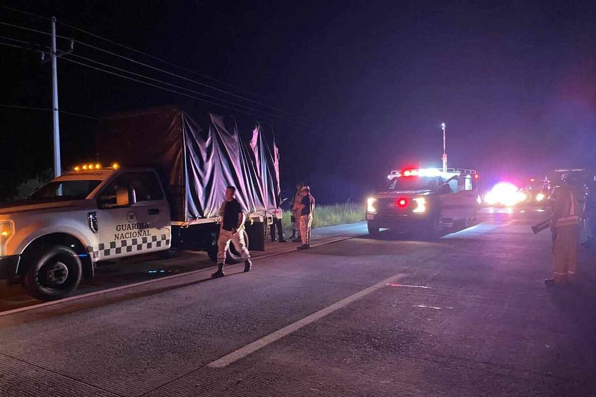 Elementos de la Guardia Nacional resultaron lesionados en accidente en la Federal México 15, a la altura de Sirebampo, Navojoa