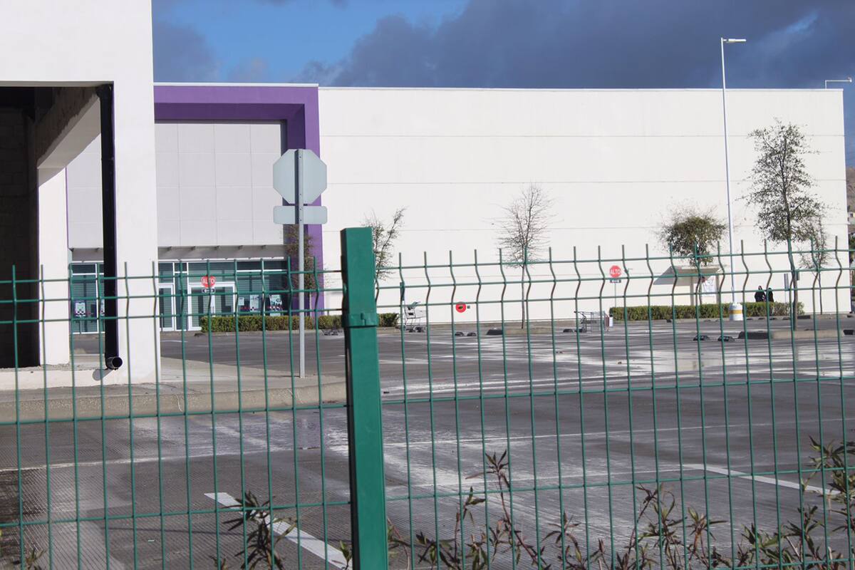 Ciudadanos temen por robo de vehículos en plazas comerciales de Tijuana