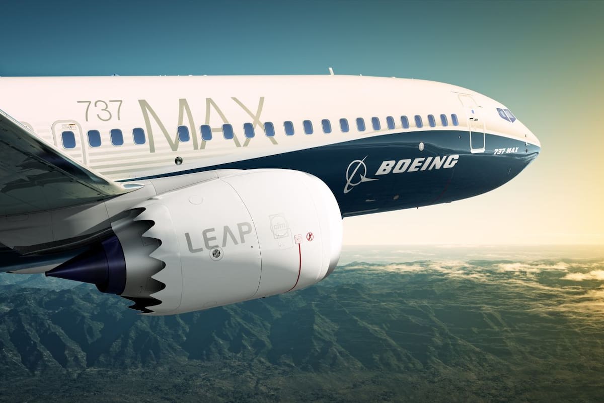 Un profesor de derecho de Filadelfia presentó una demanda de 40 mdd contra la empresa Boeing tras presuntamente inhalar humos tóxicos durante un vuelo que le provocaron graves problemas de salud