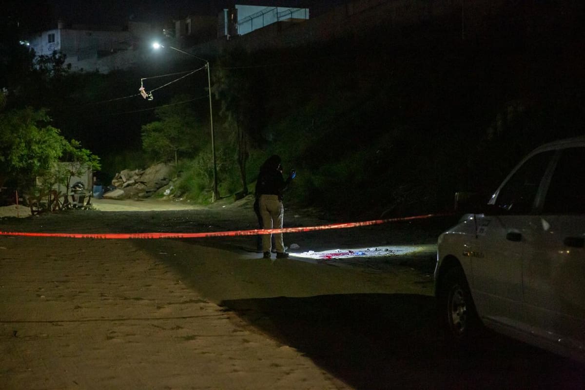 Hombre baleado en la cabeza fallece horas después; agresores jóvenes huyeron del lugar. Foto: Border Zoom