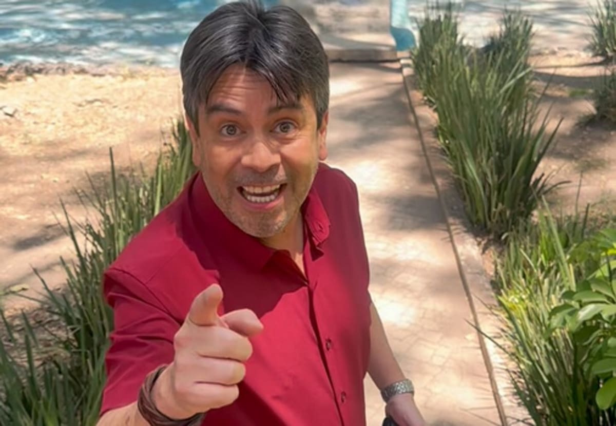 Carlos Espejel se ha consolidado como una figura destacada en el mundo del entretenimiento en México.