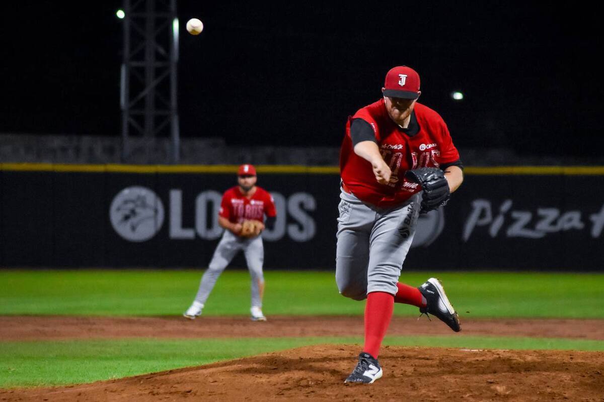 El derecho Jake Thompson se subió al montículo para su cuarta apertura como burel.