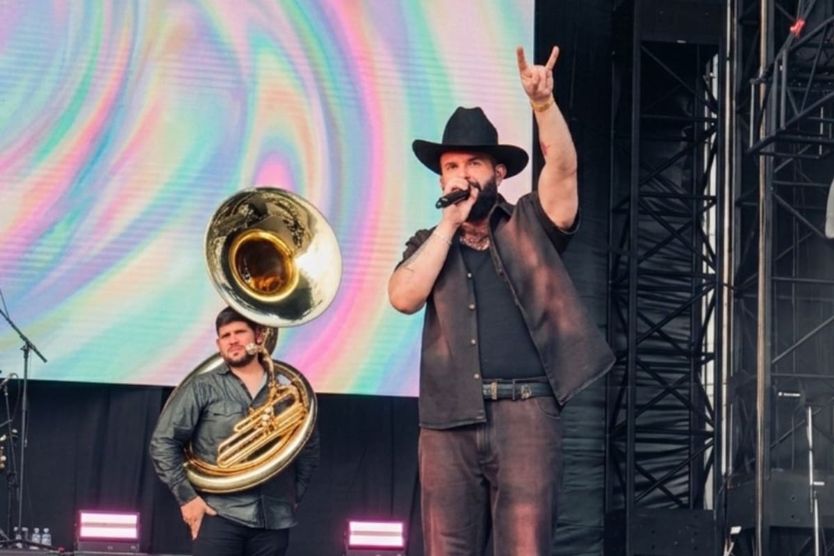 ¡Carín León debuta en Japón!; así fue su presentación en el Summer Sonic de Osaka