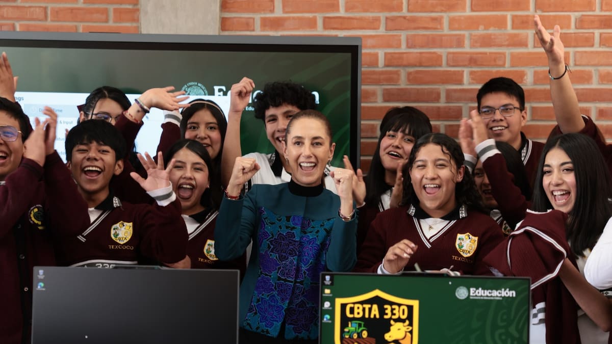 El gobierno federal abrirá al menos 400 mil lugares nuevos en preparatorias durante este sexenio, una meta que Claudia Sheinbaum elevó tras detectar mayor demanda y que busca ampliar el acceso a educación media superior en todo el país