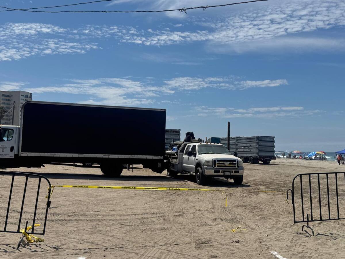 Parte del estacionamiento de la playa concesionada al DIF Municipal continúa cerrado una semana después de la conclusión del Baja Beach Fest. Foto: Carmen Gutiérrez.