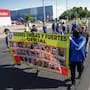 Madres buscadoras exigen justicia durante desfile del Día del Trabajo