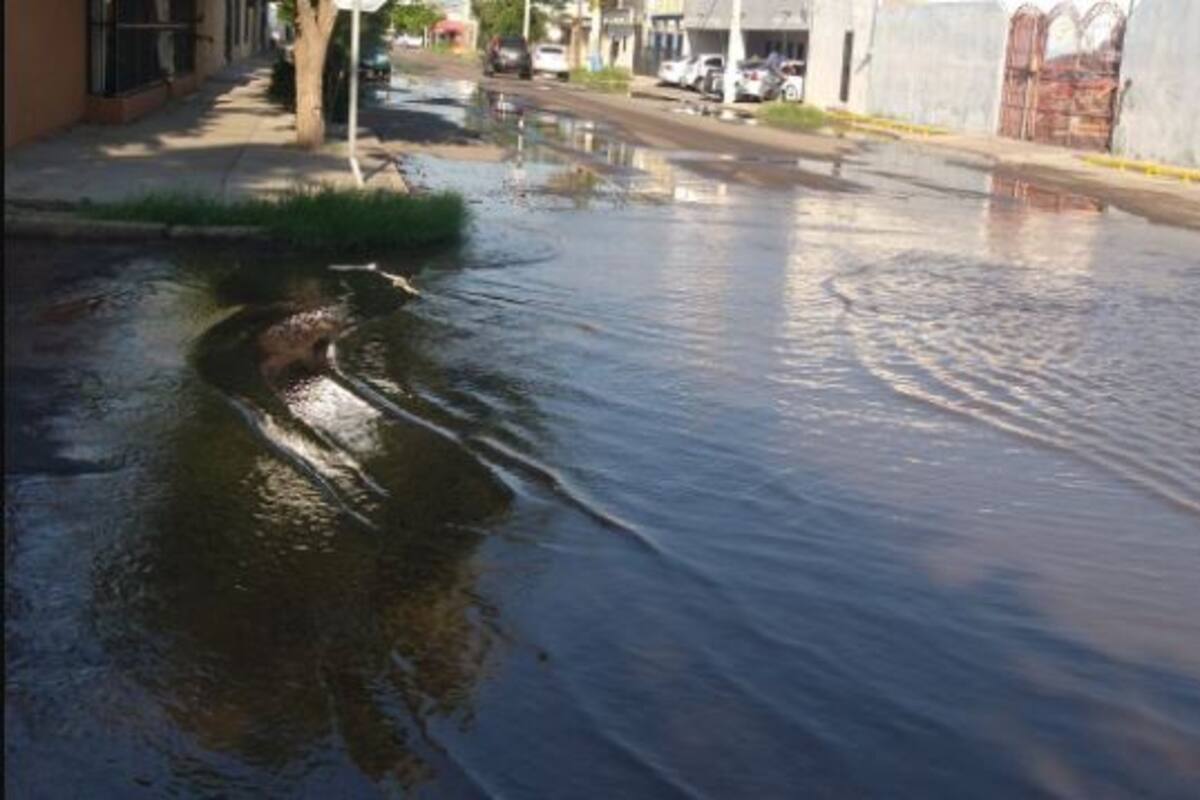 Piden vecinos de la colonia San Benito ayuda por fugas de aguas negras