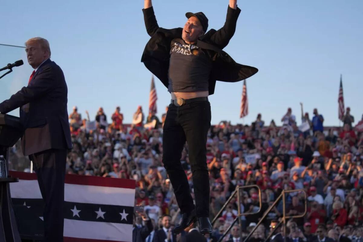 Elon Musk en apoyo de la campaña de Donald Trump para la presidencia de los Estados Unidos.