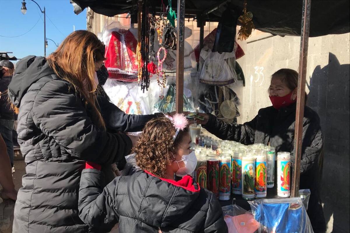 Comerciantes esperan Día de la Candelaria